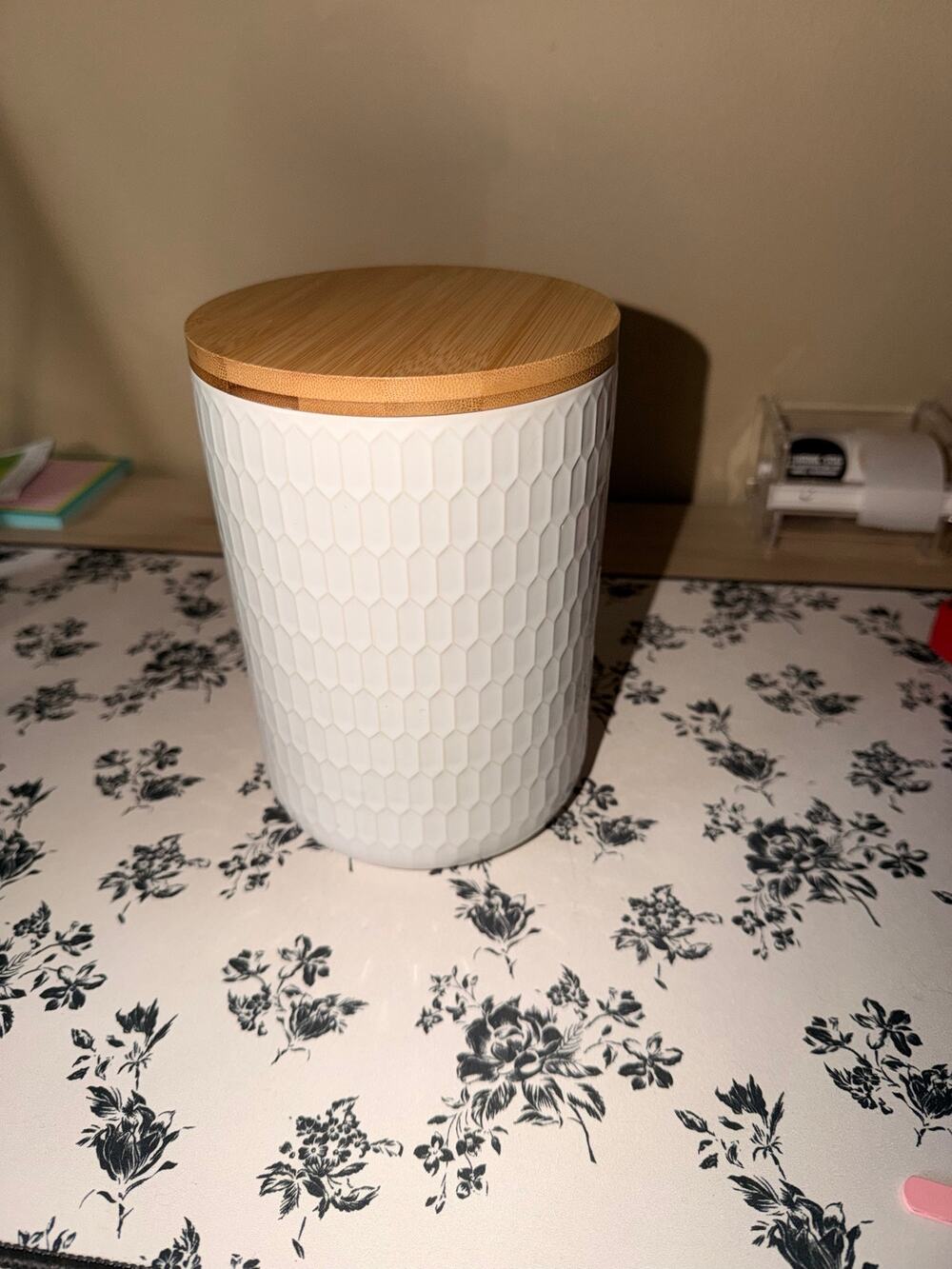 White Hexagon Embossed Canister Lg